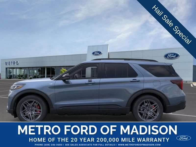 New 2026 Ford Explorer ST-Line w/ ST-Line Street Pack AWD/4WD image 3