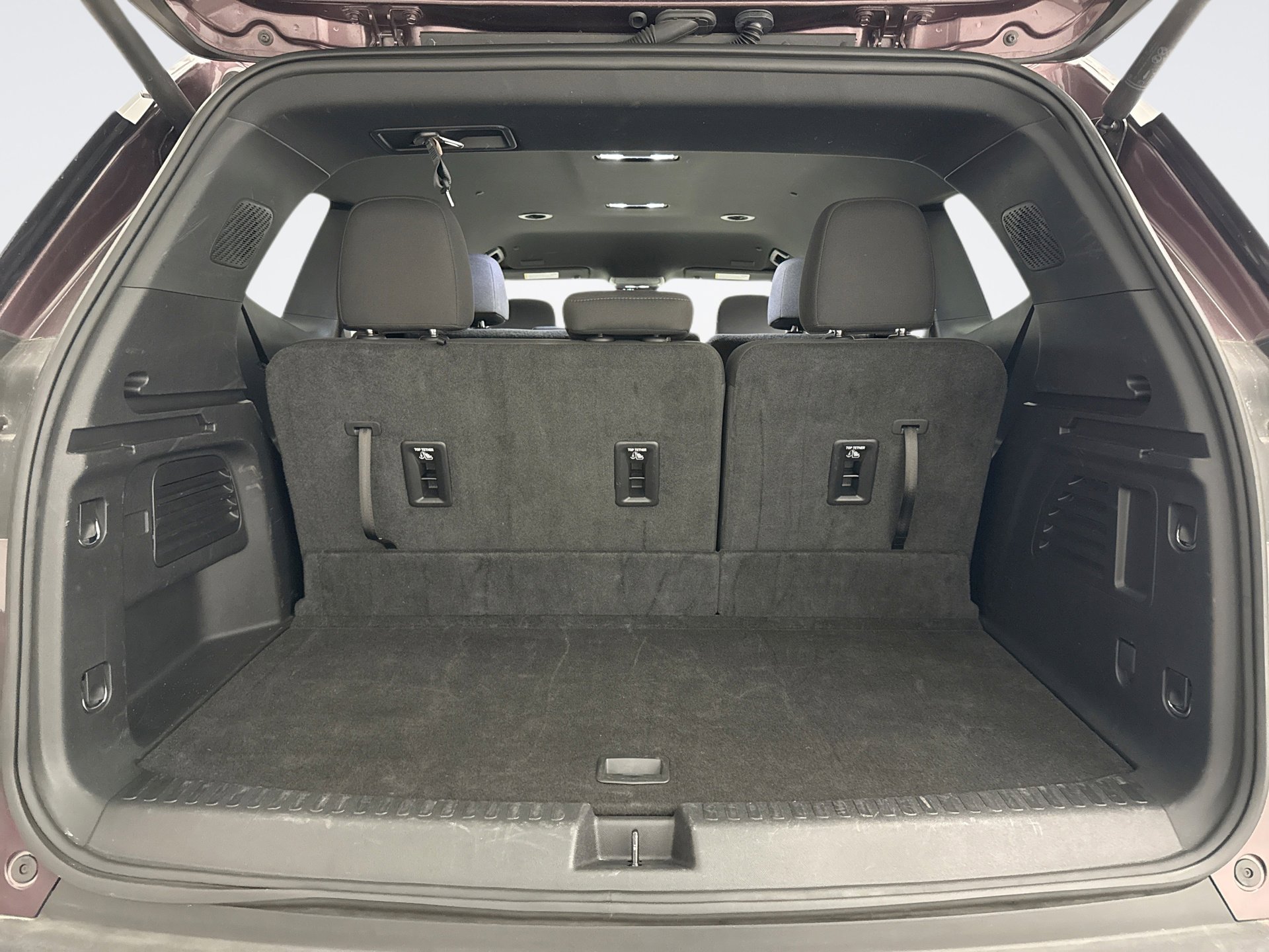 Used 2025 GMC Acadia Elevation image 20