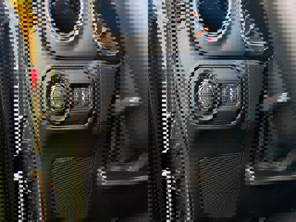 Used 2022 Jeep Gladiator Sport image 17