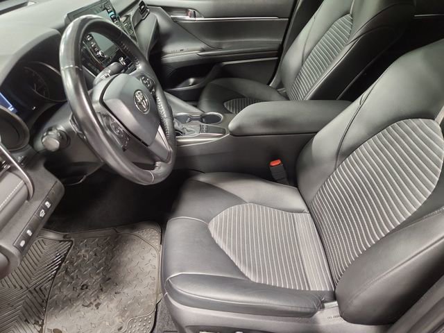 Used 2022 Toyota Camry SE w/ Convenience Package FWD image 18