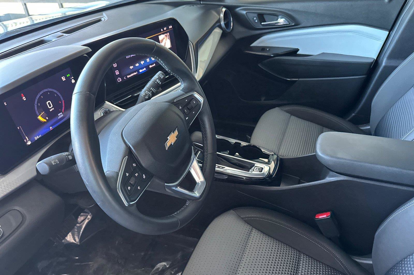 Used 2024 Chevrolet Trax LT w/ Driver Confidence Package FWD image 9