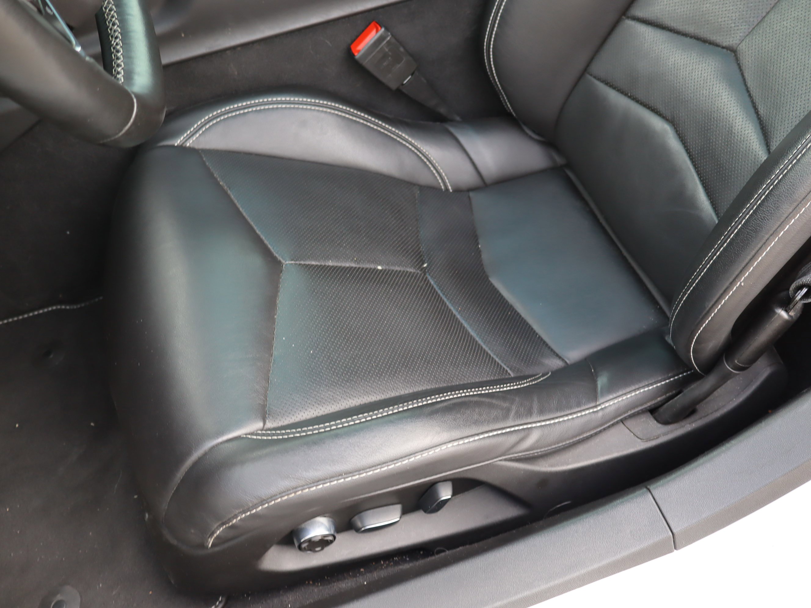 Used 2020 Chevrolet Corvette Stingray Preferred Cpe w/ 2LT Preferred Equipment Group image 15