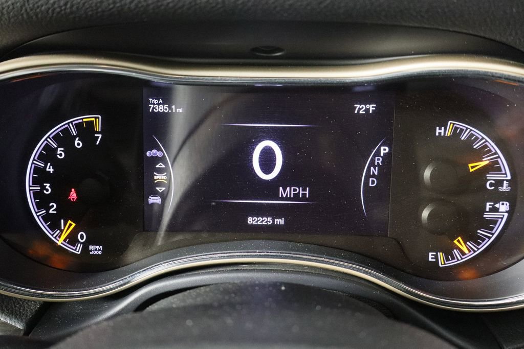 Used 2017 Jeep Grand Cherokee Laredo w/ Quick Order Package 23E image 11