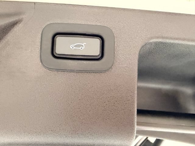 Used 2020 Land Rover Discovery Sport SE AWD/4WD image 34