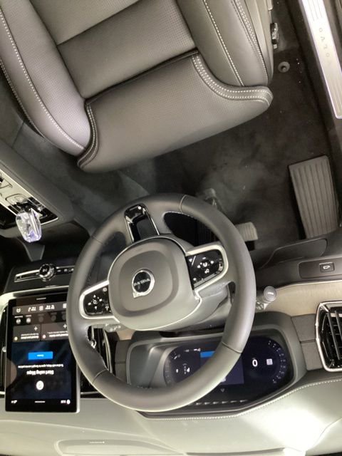 New 2026 Volvo XC90 B6 Ultra w/ Protection Package image 8