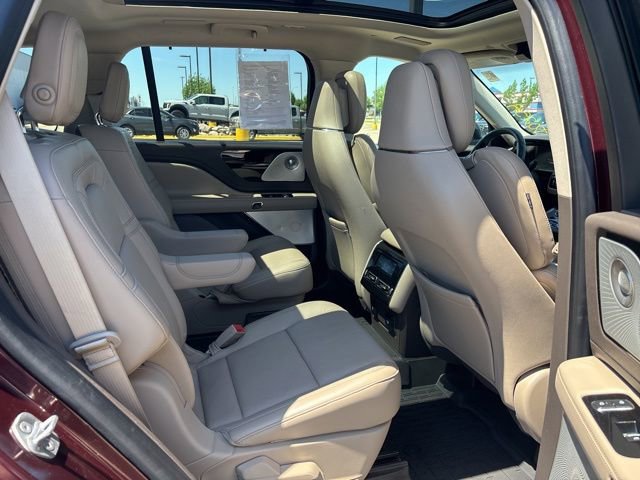 Used 2020 Lincoln Aviator Reserve w/ Equipment Group 202A AWD/4WD image 18