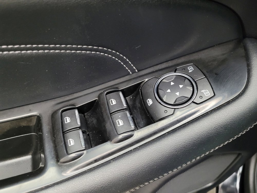 Used 2019 Ford Edge Titanium w/ Equipment Group 301A AWD/4WD image 27