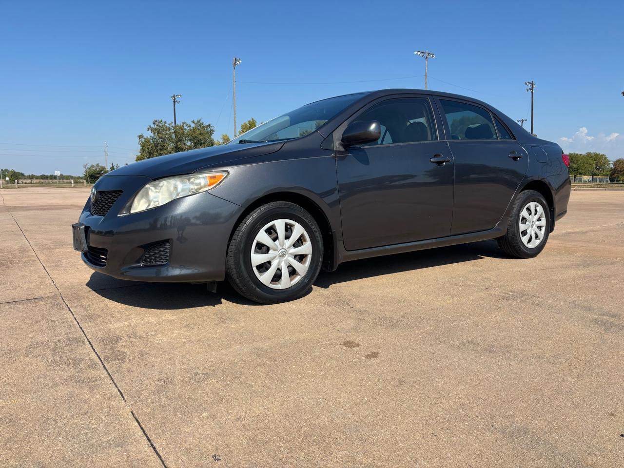 Used 2010 Toyota Corolla FWD image 2