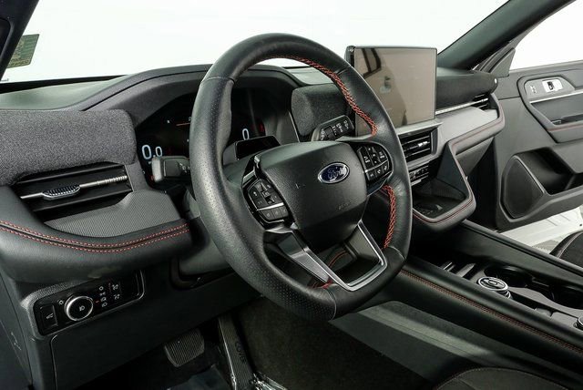 Used 2025 Ford Explorer ST-Line w/ Premium Package RWD image 5