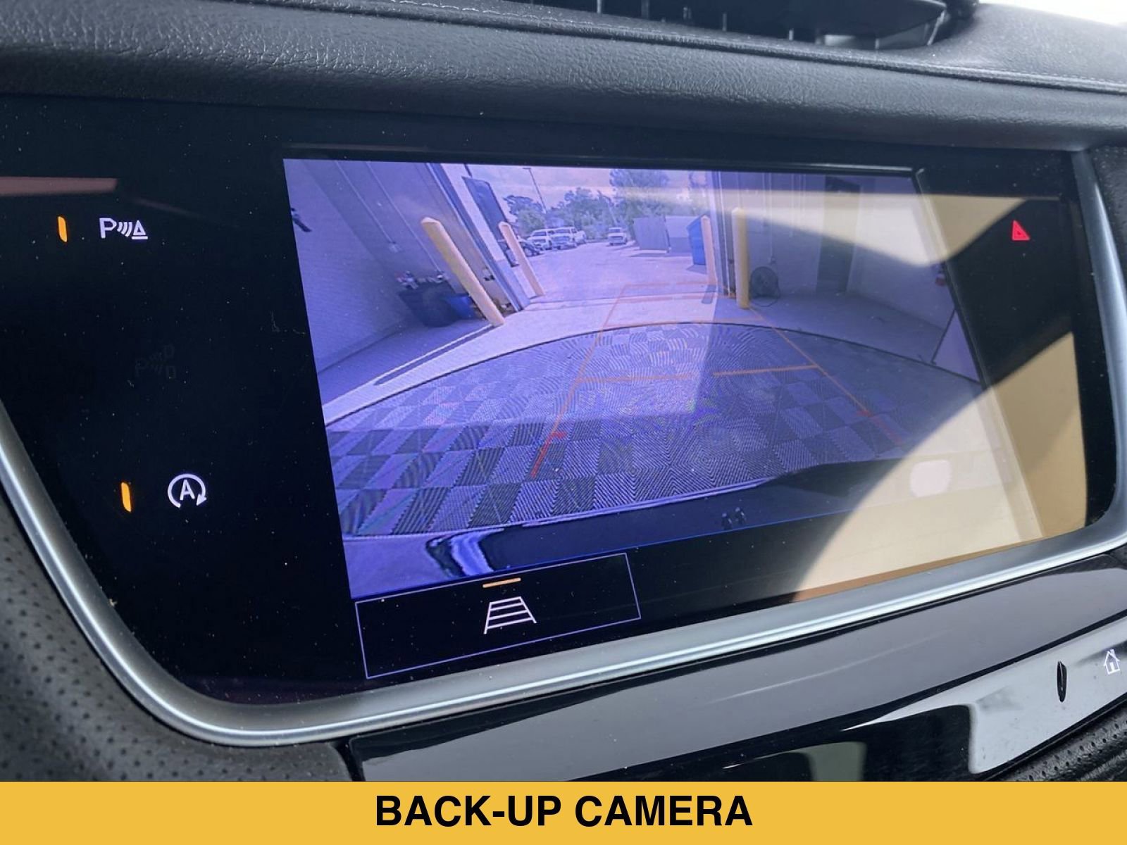 Certified 2022 Cadillac XT5 Premium Luxury AWD/4WD image 6