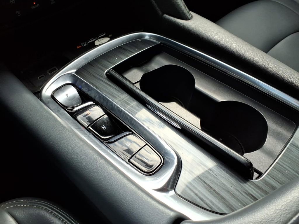 Used 2023 Buick Enclave Essence image 20