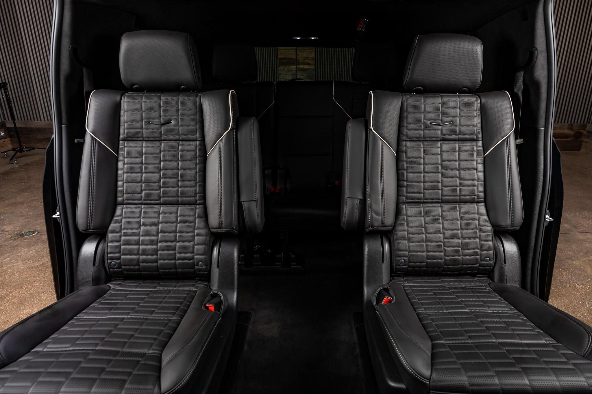 Used 2026 Cadillac Escalade ESV V w/ LPO, ONYX Package AWD/4WD image 42