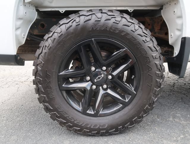 Used 2023 Chevrolet Silverado 1500 Custom Trail Boss AWD/4WD image 40