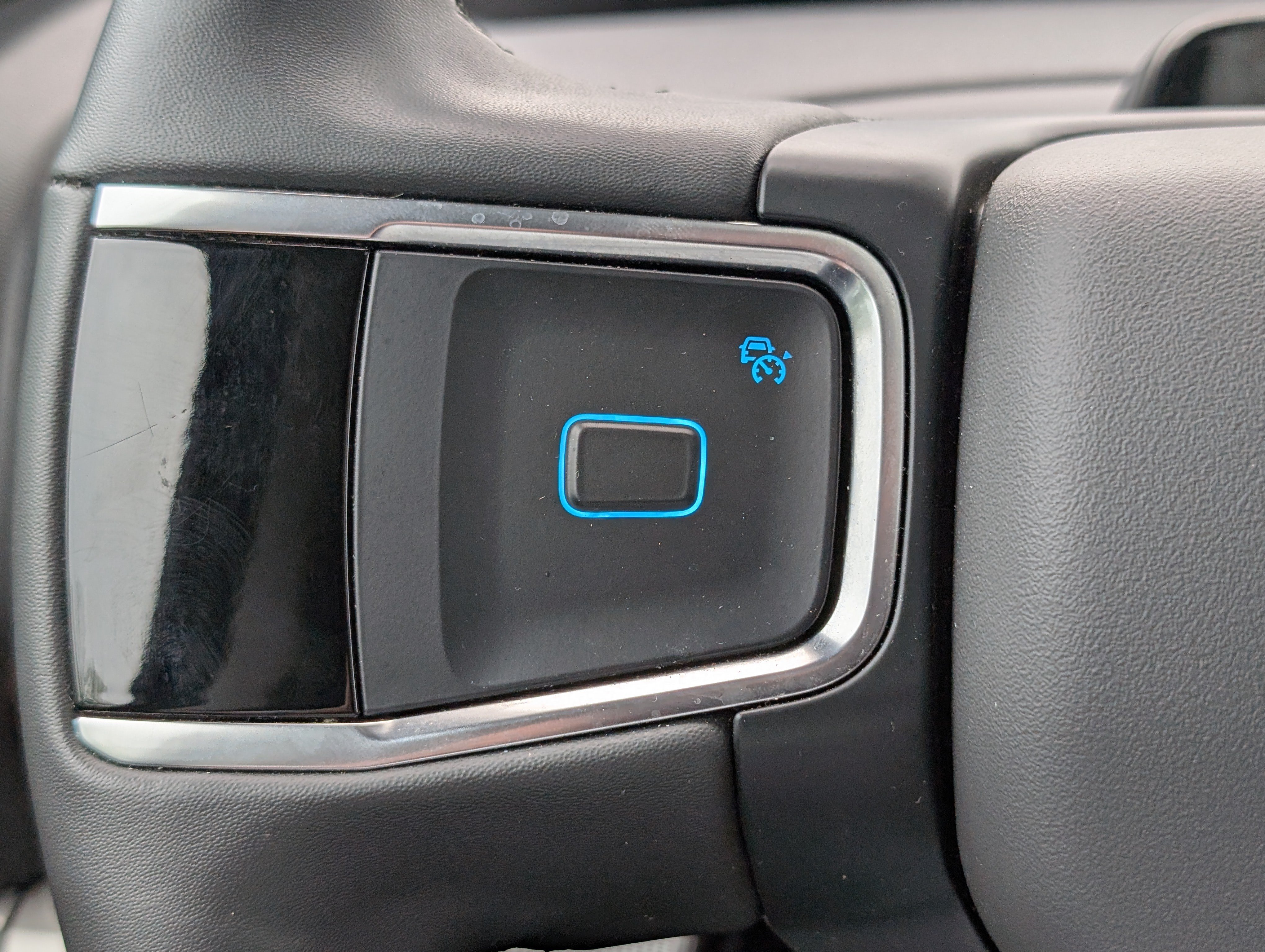 Certified 2025 Ford Expedition Active AWD/4WD image 32