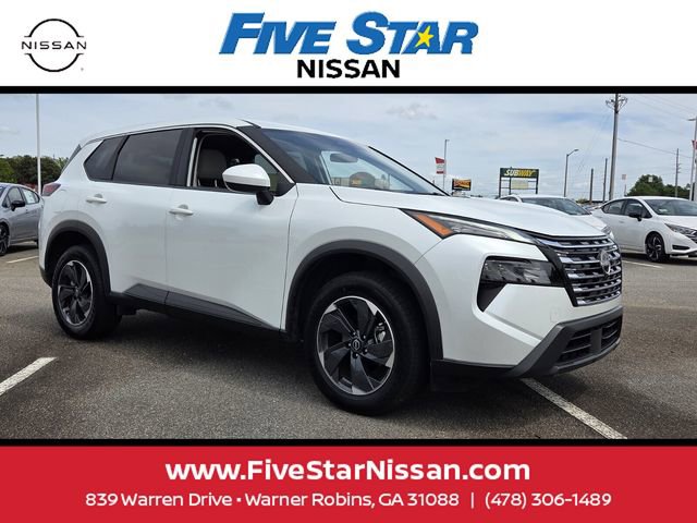 Used 2025 Nissan Rogue SV image 1