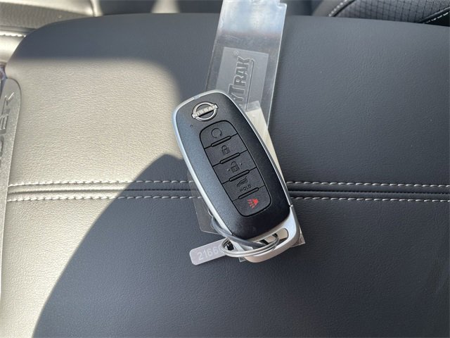 Certified 2025 Nissan Pathfinder SL image 35