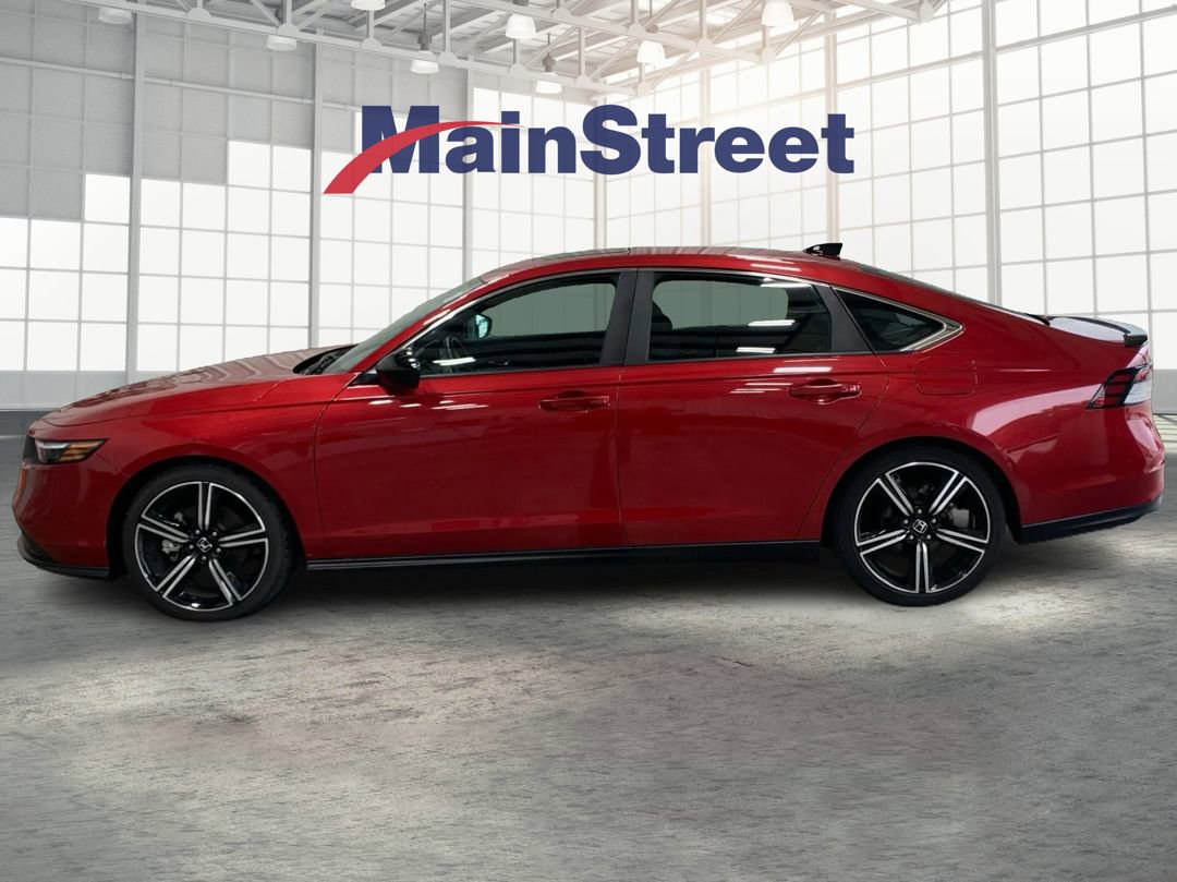 Used 2024 Honda Accord Sport image 2