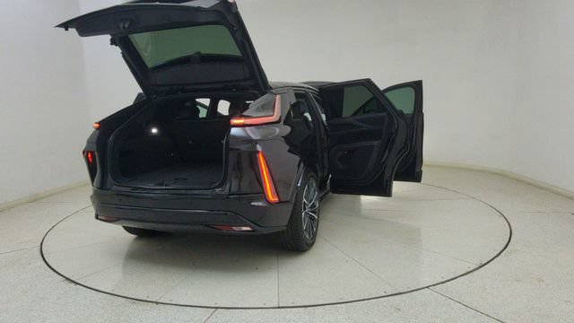 Used 2025 Cadillac Lyriq Sport AWD/4WD image 76