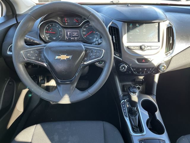 Used 2017 Chevrolet Cruze LT w/ Convenience Package image 13