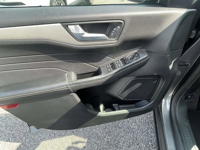 Used 2022 Ford Escape SEL image 17