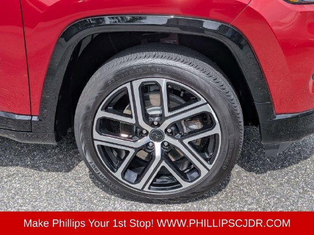 Certified 2025 Jeep Compass Limited w/ Elite Group AWD/4WD image 10