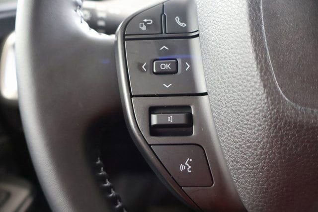 Used 2024 Toyota Prius LE image 17