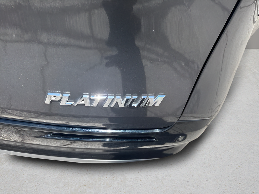 Used 2025 Toyota Sienna Platinum AWD/4WD image 15