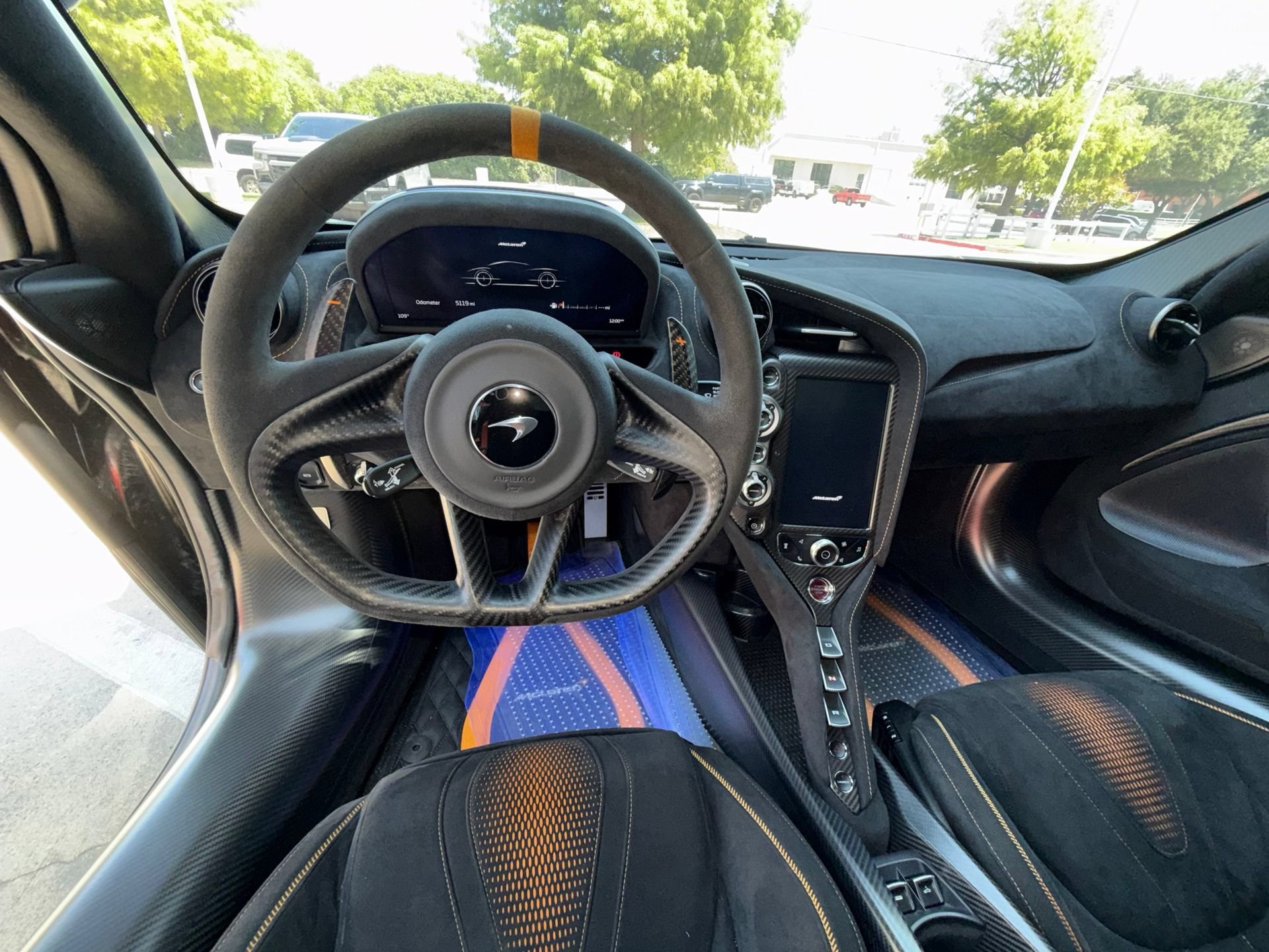 Used 2022 McLaren 765LT RWD image 17
