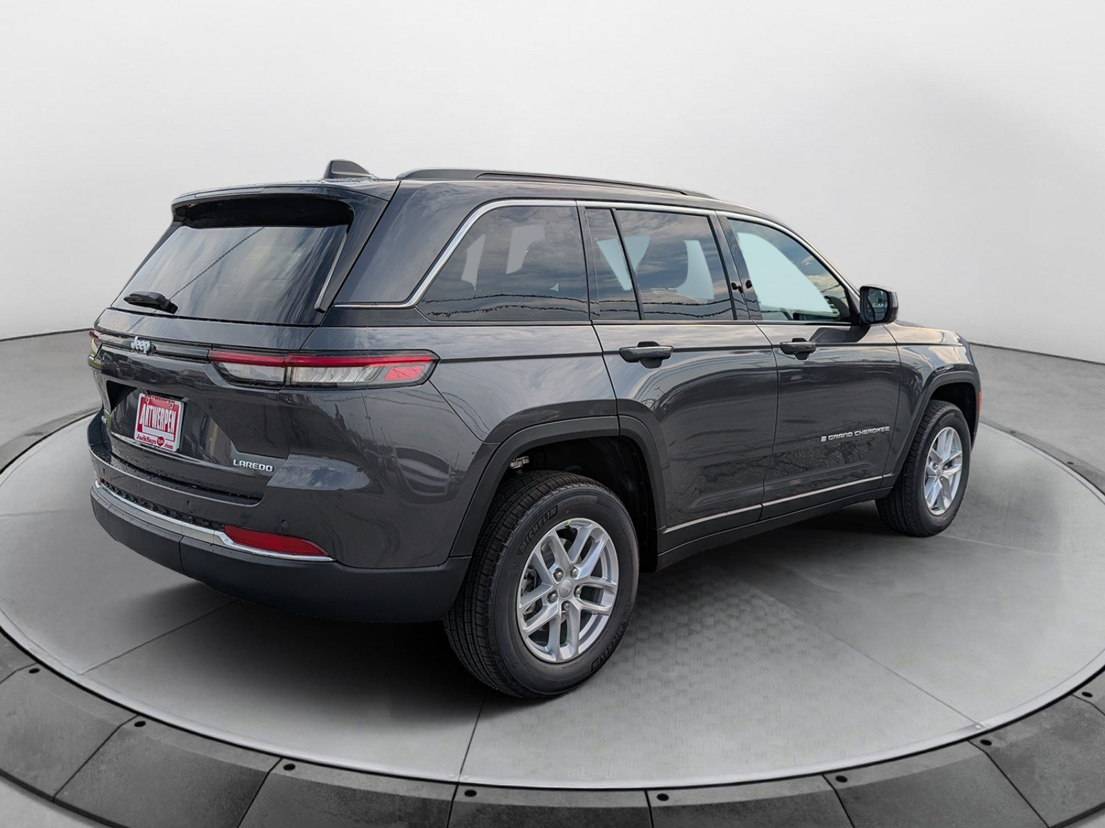 New 2026 Jeep Grand Cherokee Laredo AWD/4WD image 3