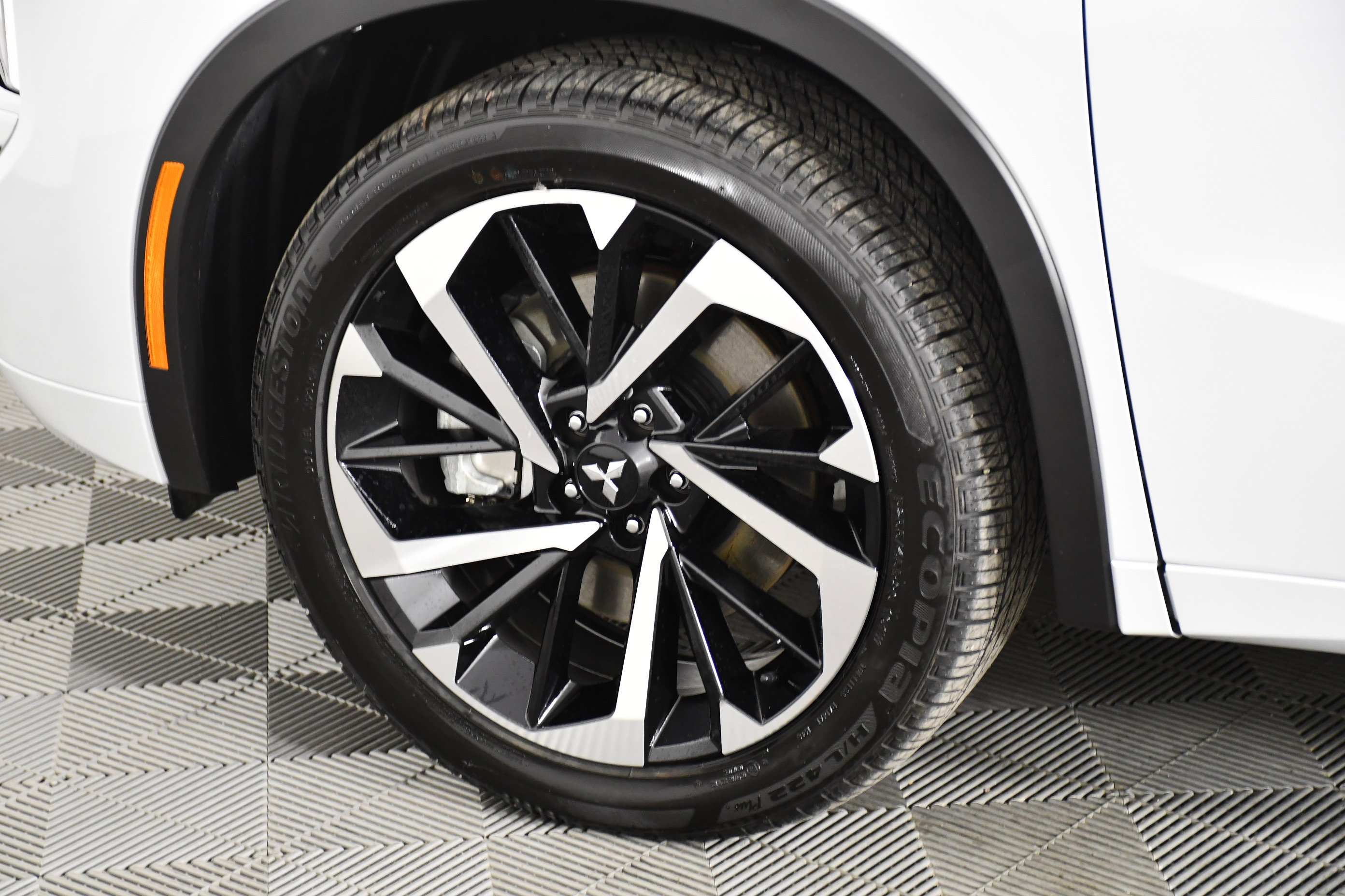 Used 2025 Mitsubishi Outlander SEL image 53