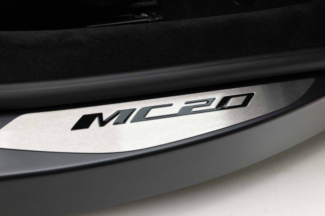 Used 2023 Maserati MC20 Coupe image 38