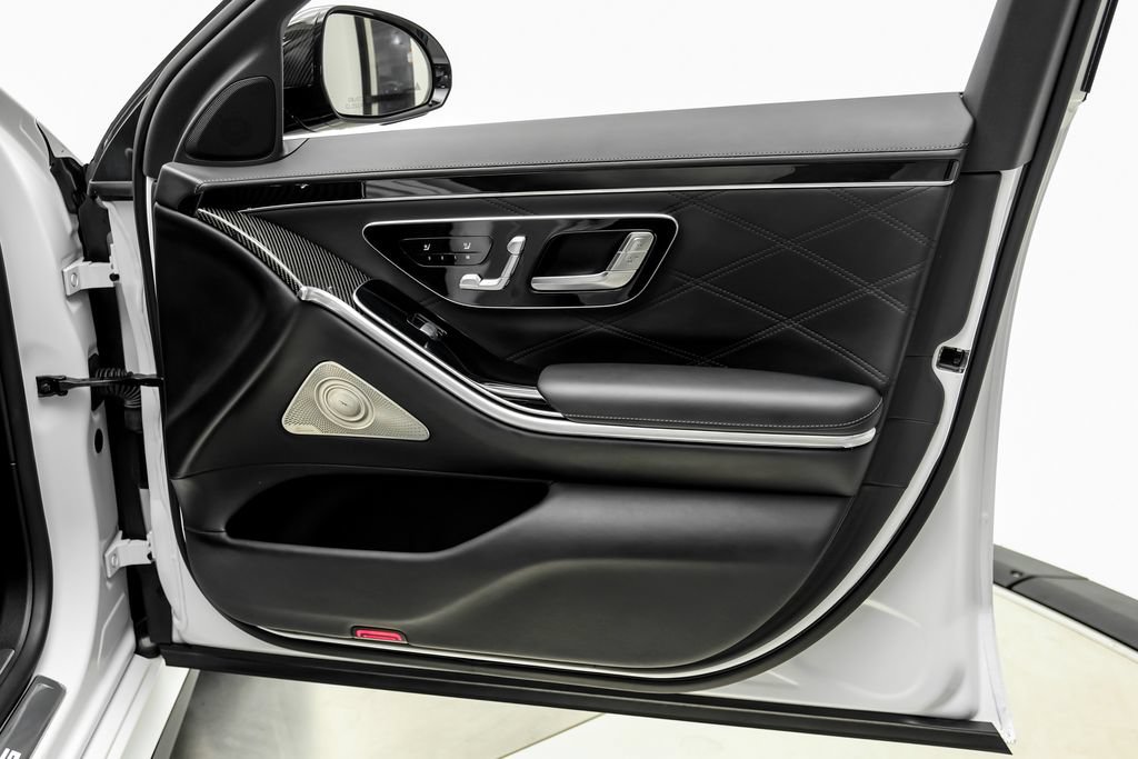 Used 2024 Mercedes-Benz S 63 AMG S w/ Carbon Fiber Exterior Package image 56