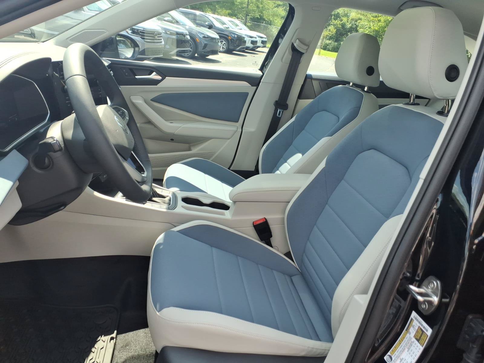 New 2026 Volkswagen Jetta SE FWD image 11