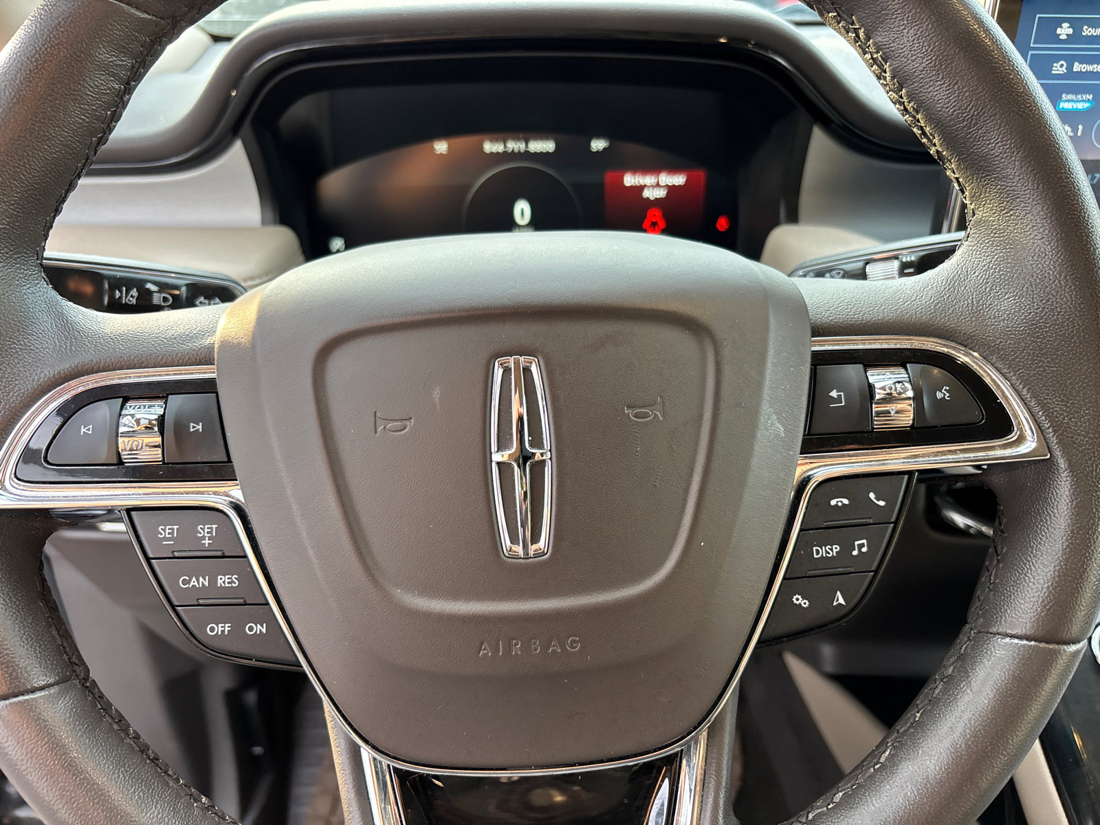 Used 2022 Lincoln Nautilus AWD w/ Premium Package image 16