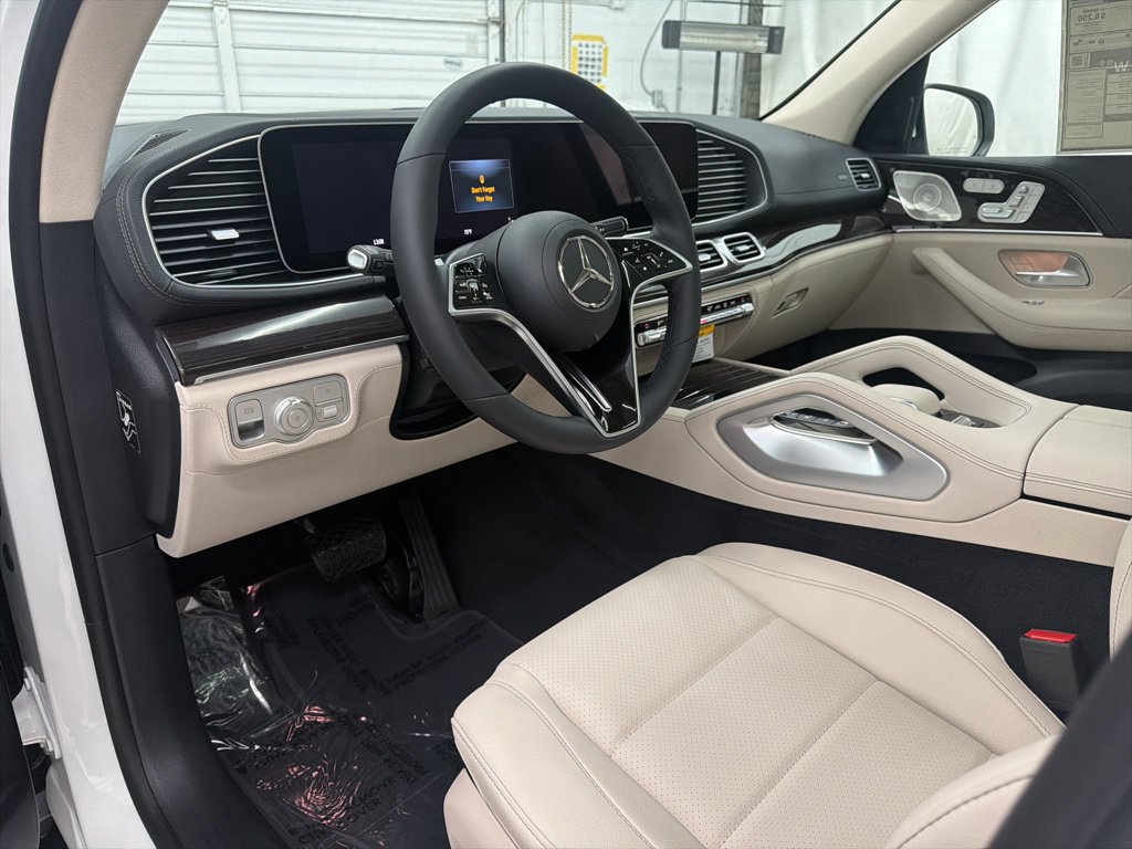Used 2026 Mercedes-Benz GLS 450 4MATIC image 12