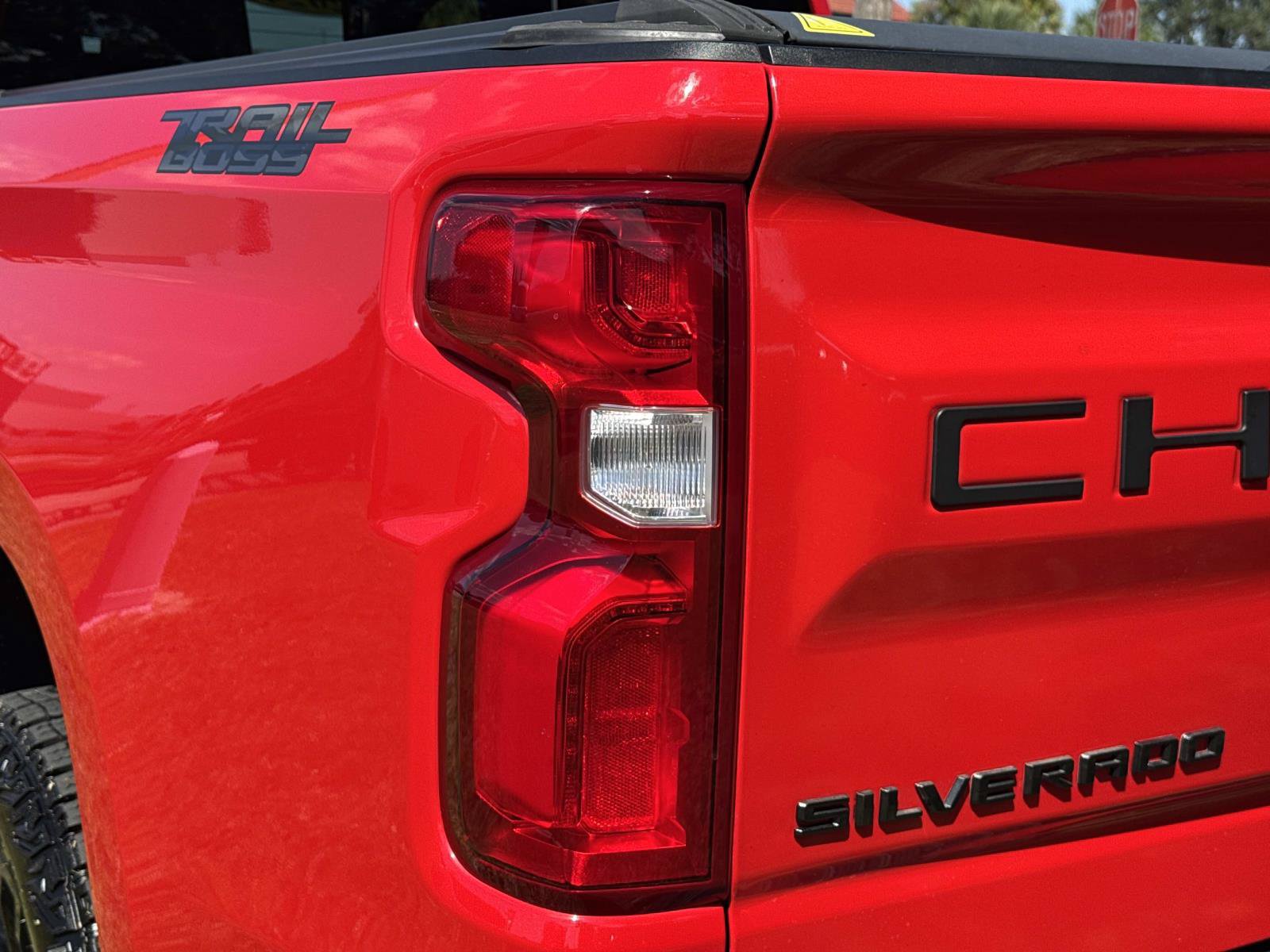 Used 2024 Chevrolet Silverado 1500 LT Trail Boss w/ Convenience Package II AWD/4WD image 11