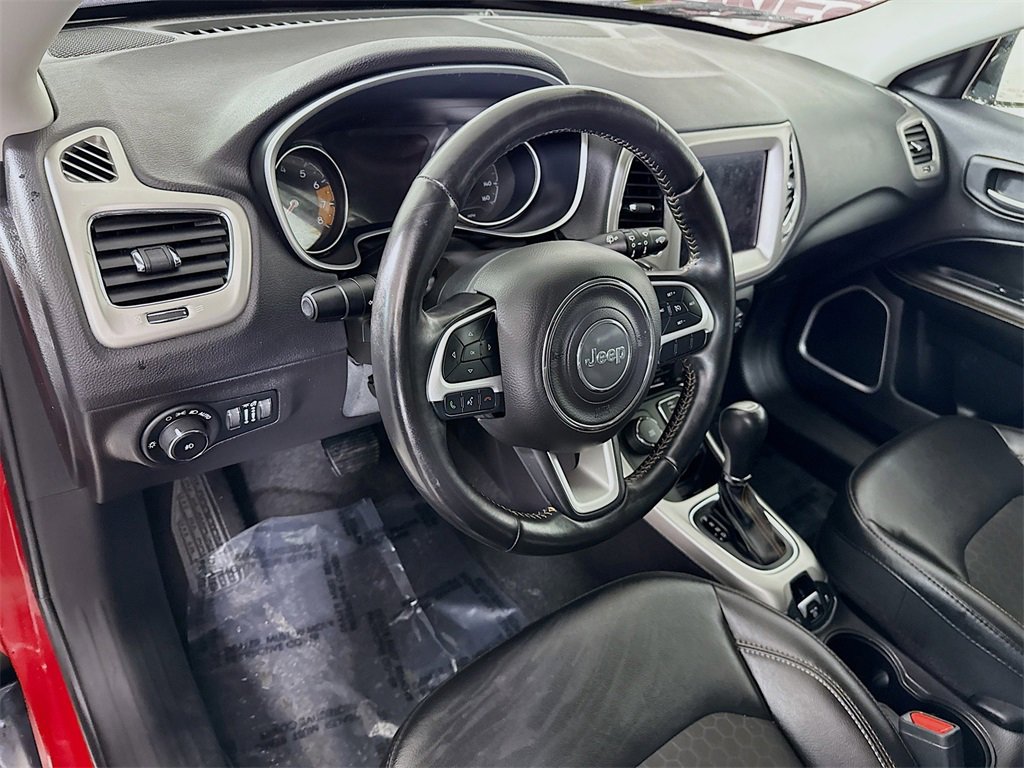 Used 2020 Jeep Compass Latitude w/ Popular Equipment Group image 18