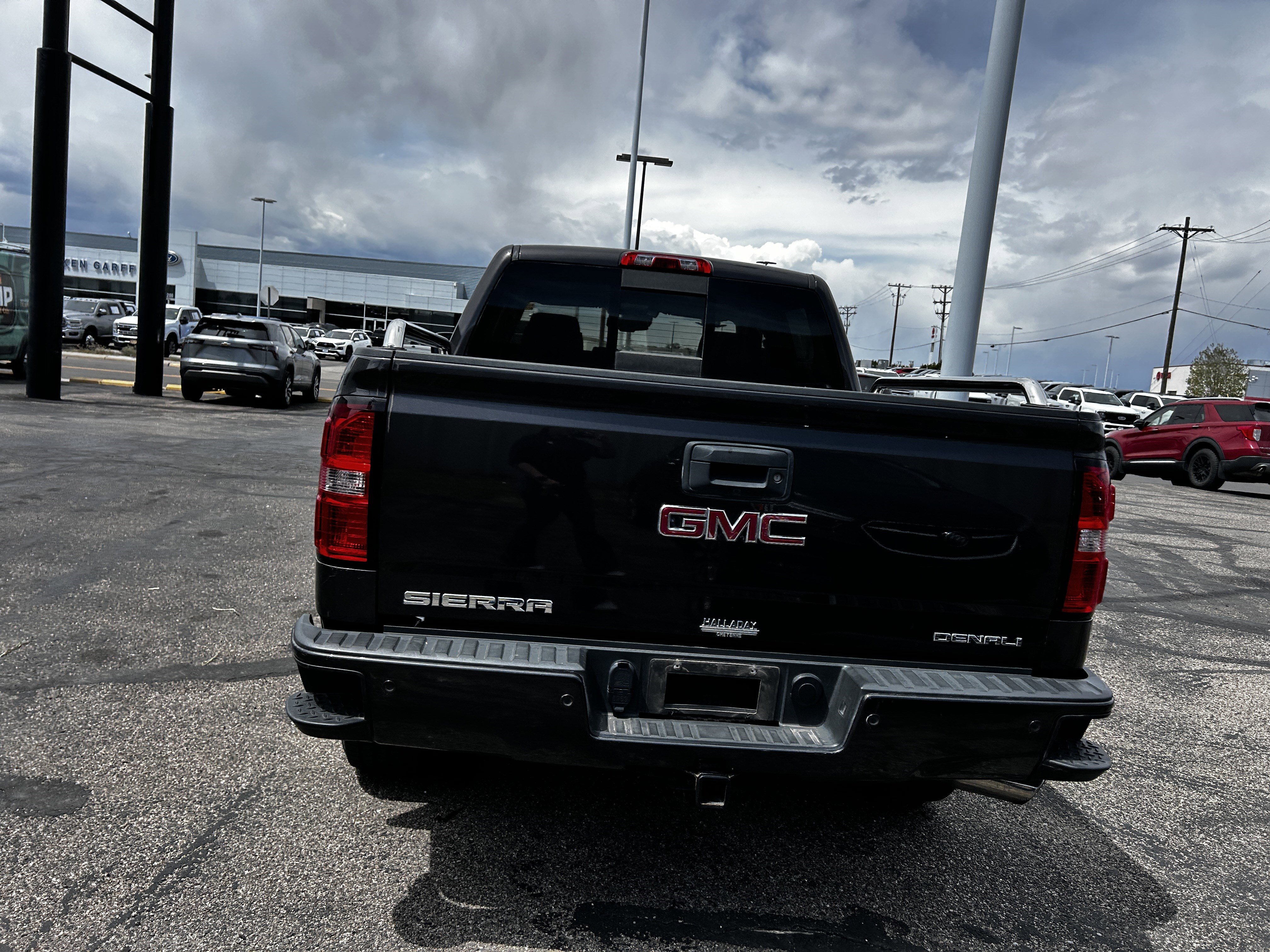 Used 2015 GMC Sierra 1500 Denali w/ Driver Alert Package AWD/4WD image 4