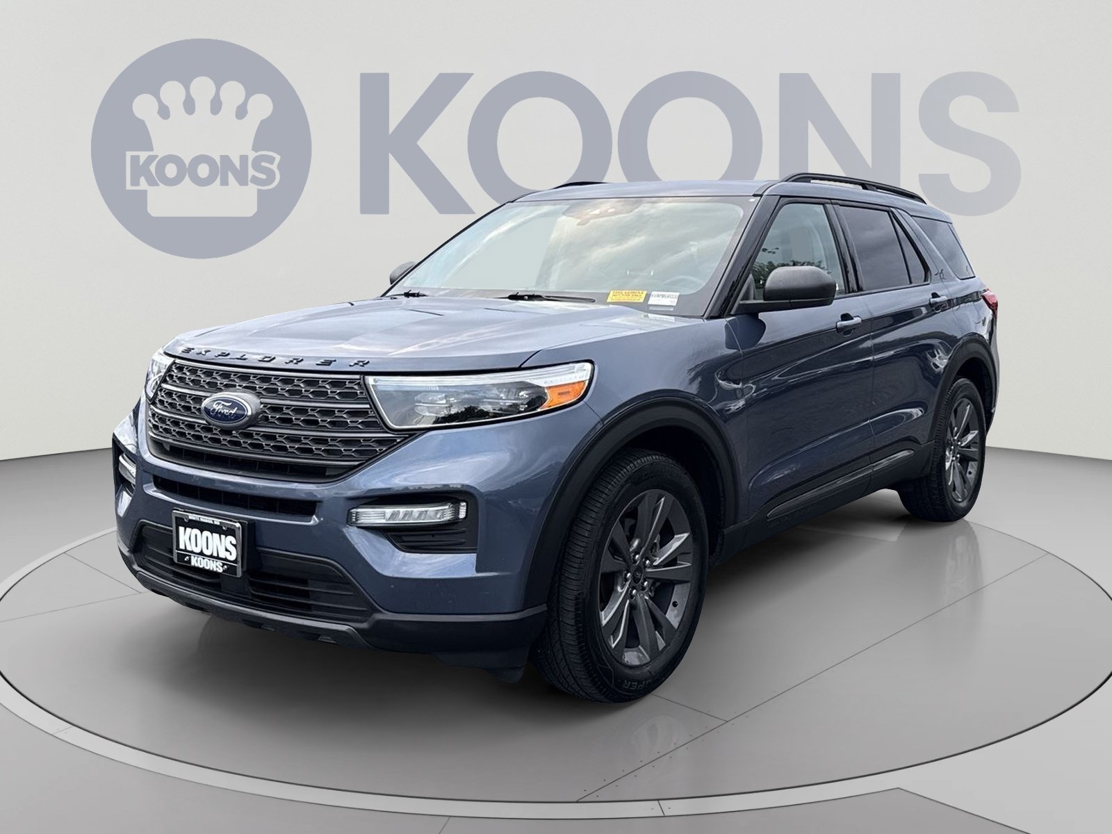 Used 2021 Ford Explorer XLT w/ Equipment Group 202A AWD/4WD image 1
