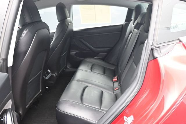 Used 2020 Tesla Model 3 Standard Range RWD image 9