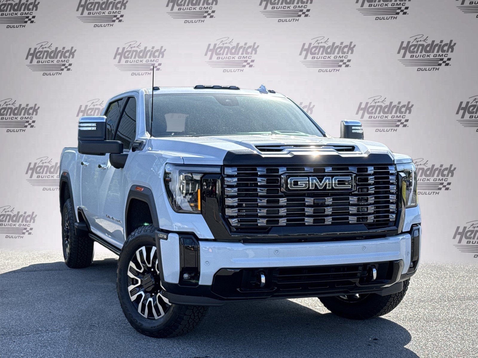 New 2026 GMC Sierra 2500 Denali Ultimate AWD/4WD image 2