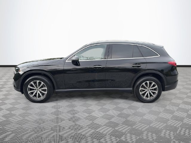 Certified 2025 Mercedes-Benz GLC 300 4MATIC image 4