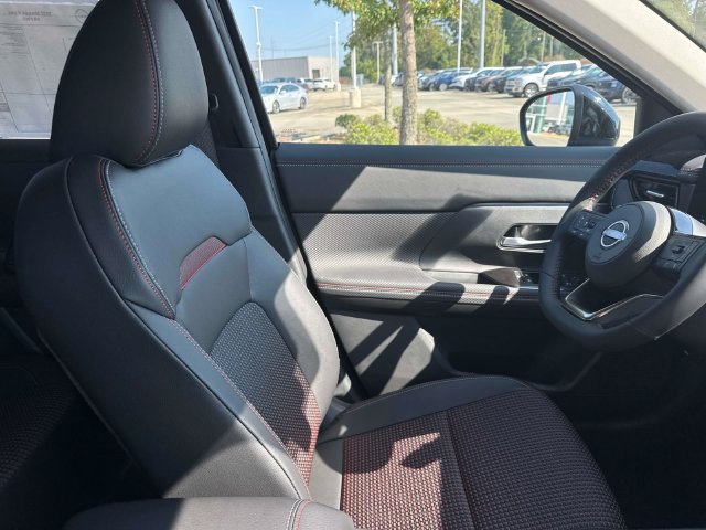New 2027 Nissan Kicks SR FWD image 13