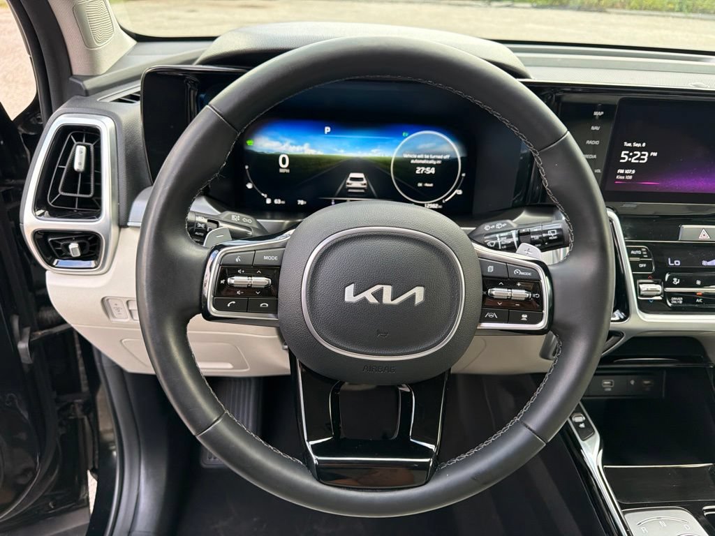Certified 2023 Kia Sorento SX Prestige w/ Panoramic Sunroof Package AWD/4WD image 17
