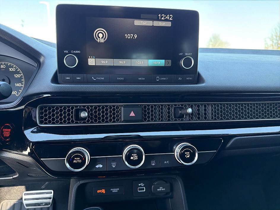 Used 2022 Honda Civic Sport image 17