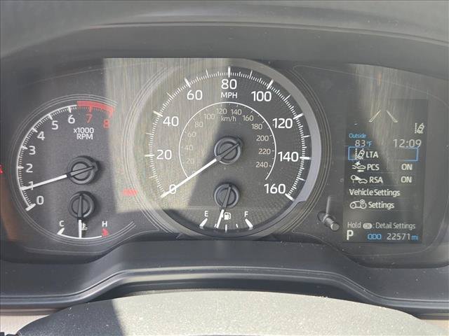 Used 2022 Toyota Corolla L FWD image 11