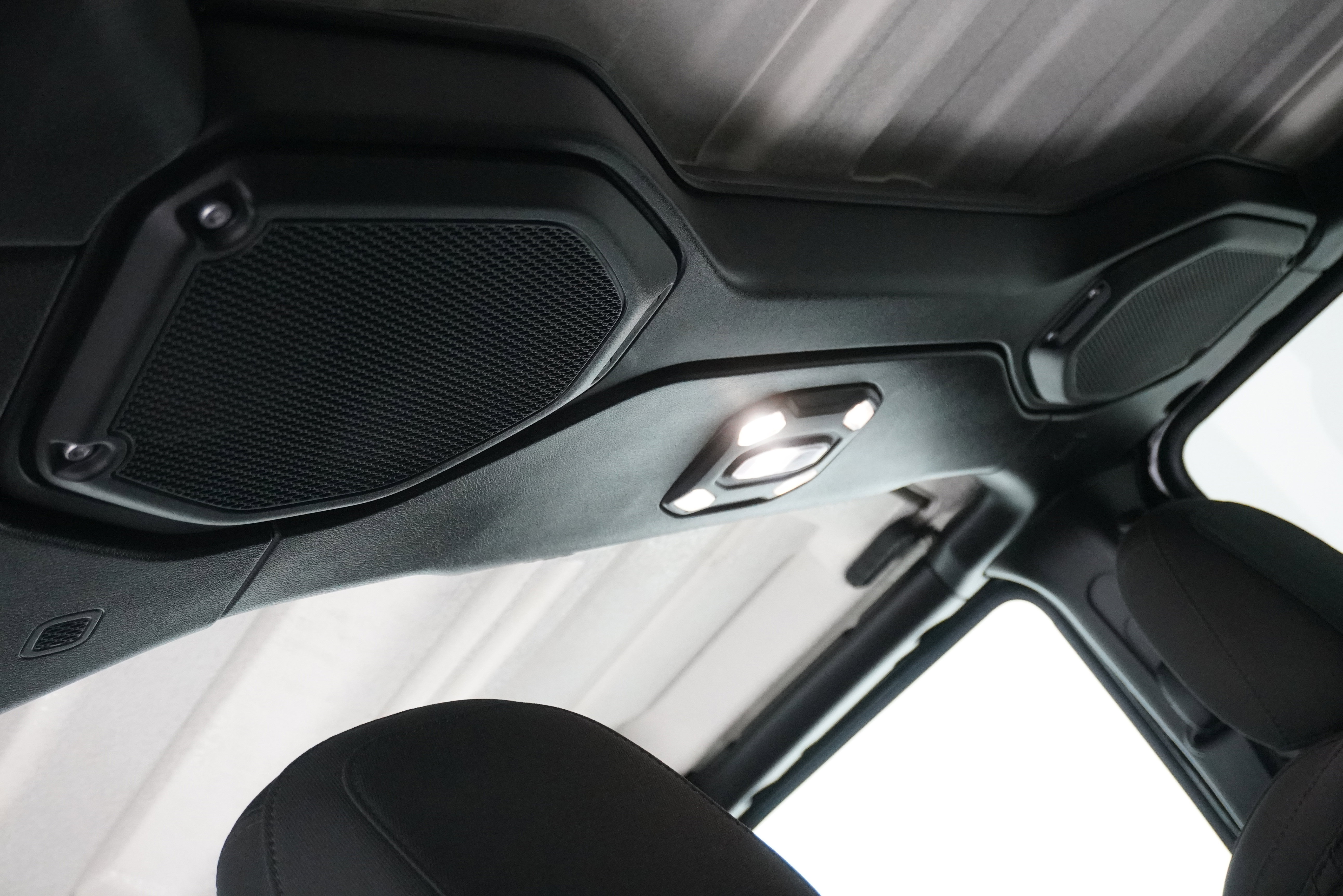 Used 2019 Jeep Wrangler Unlimited Sahara image 15