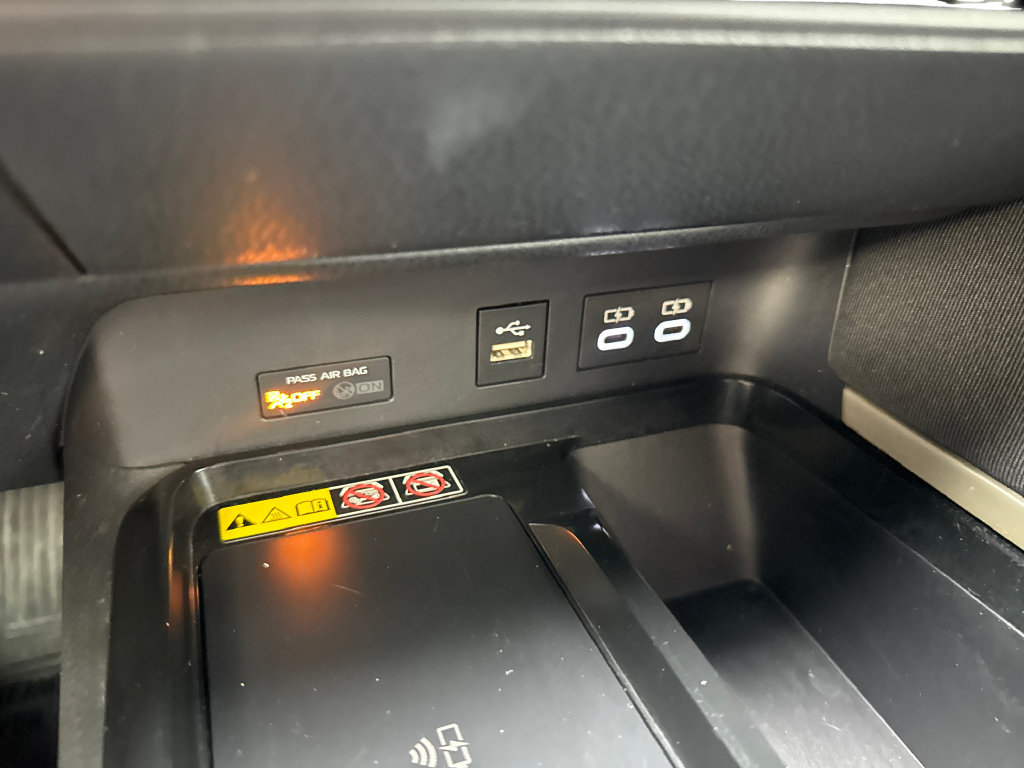 Used 2025 Toyota Camry LE FWD image 70