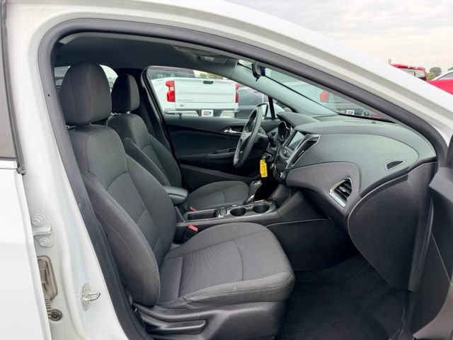 Certified 2019 Chevrolet Cruze LT w/ LT Fleet Convenience Package FWD image 11