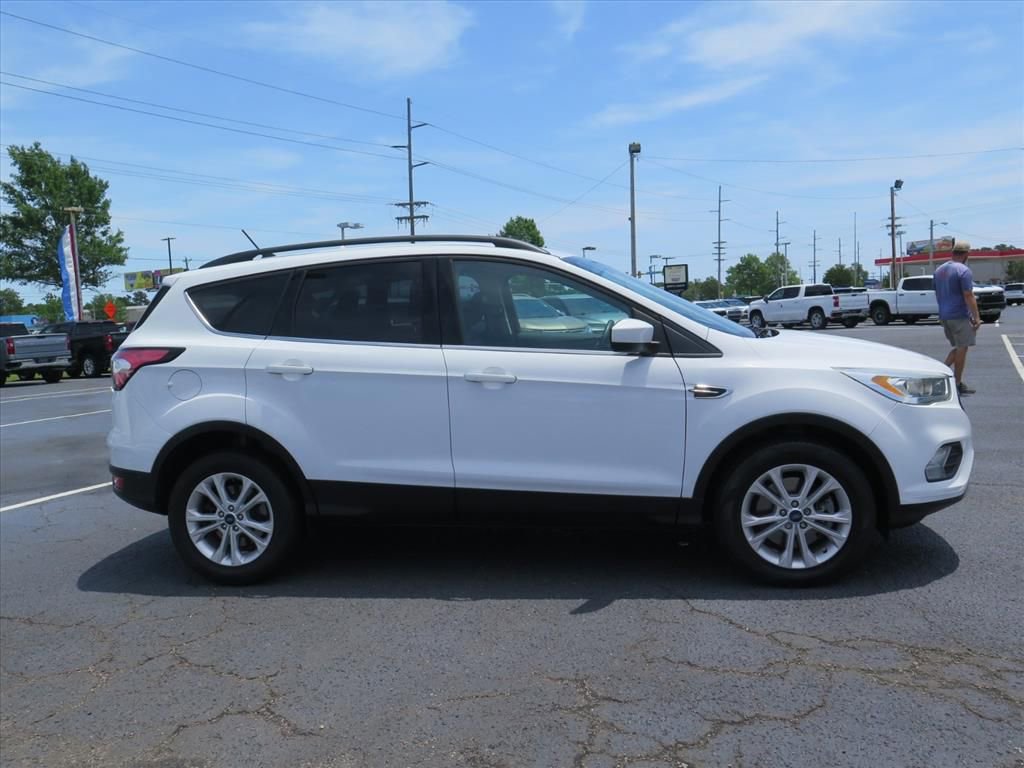 Used 2018 Ford Escape SEL AWD/4WD image 2